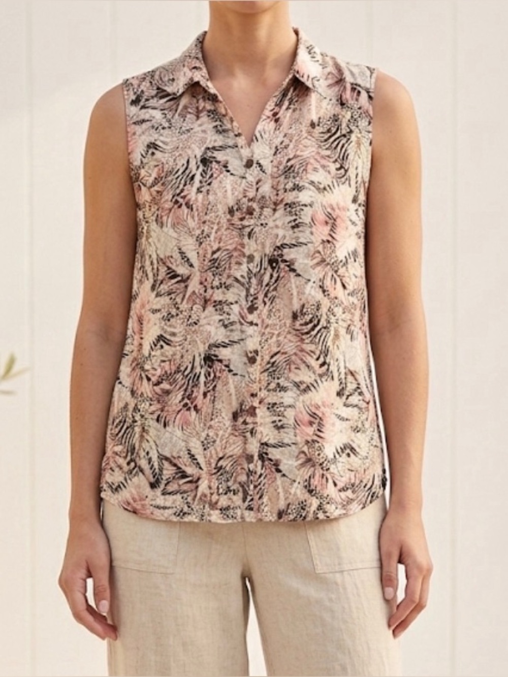 Northern Reflections Sleeveless Rayon Tropical Floral Top